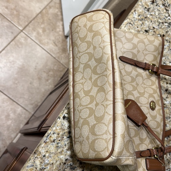 Coach Peyton Signature Tote - Picture 7 of 7